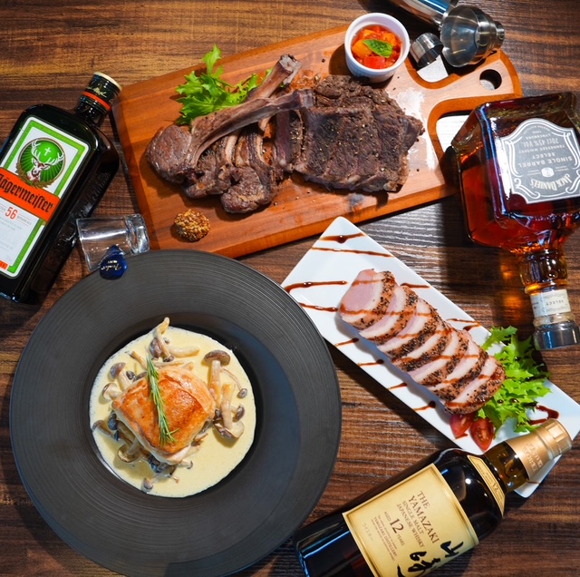 cafe & bar Signal 店内